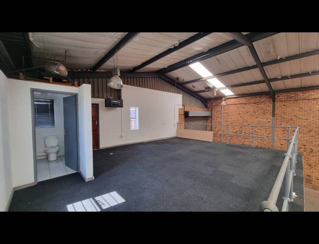 322M² WAREHOUSE TO LET IN BARTLETT